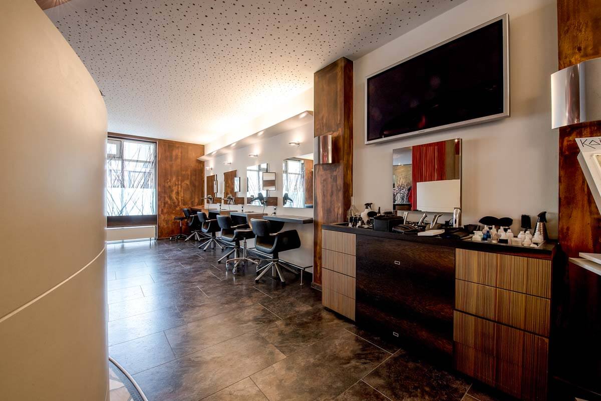  Malermeister Gehring aus Weißenhorn / Neu-Ulm. Wir machen Ihr Leben bunt und streichen, tapezieren, verlegen Boden. Rufen Sie uns an, den kreative Wandgestaltung, Fassadengestaltung, Schimmelentfernung sind unser Ding. 