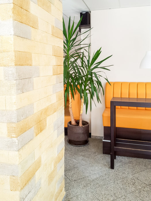  Malermeister Gehring aus Weißenhorn / Neu-Ulm. Wir machen Ihr Leben bunt und streichen, tapezieren, verlegen Boden. Rufen Sie uns an, den kreative Wandgestaltung, Fassadengestaltung, Schimmelentfernung sind unser Ding. 